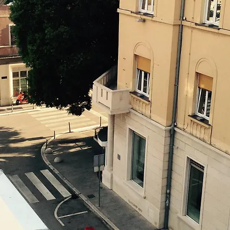 Apartment Vid *